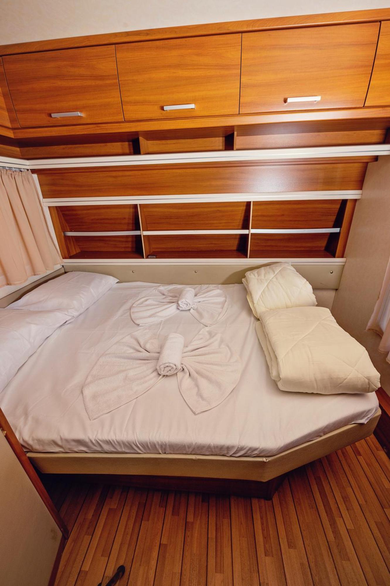 Каравани Avi Iris Фичоза Otel Varna Dış mekan fotoğraf